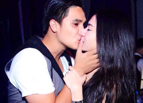 Baggio ngot ngao hon ban gai nha si trong bar hinh anh