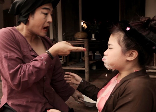 Minh Quan tat Duong Hoang Yen vi an cham hinh anh