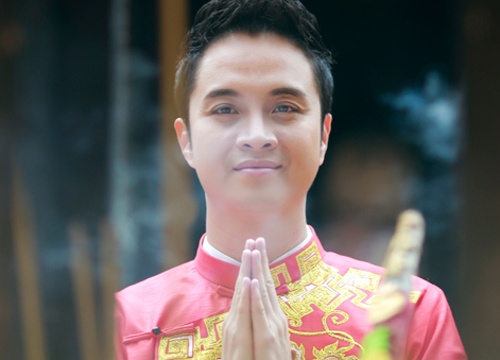 Nhat Tinh Anh sang My an Tet cung ba me hinh anh