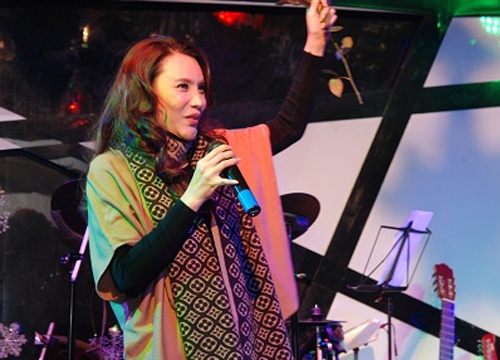 Ho Quynh Huong nan ni BTC dua 'X Factor' ve que huong hinh anh