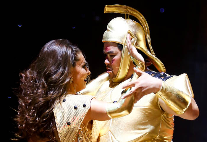 Phan trinh dien cua Hoang Map trong liveshow 5 - Buoc nhay hoan vu hinh anh