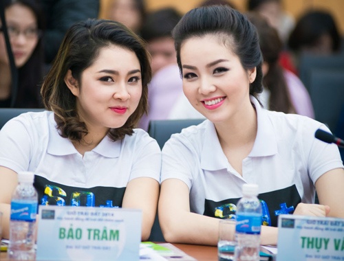 Thuy Van - Bao Tram Idol lam dai su 'Gio Trai dat' hinh anh