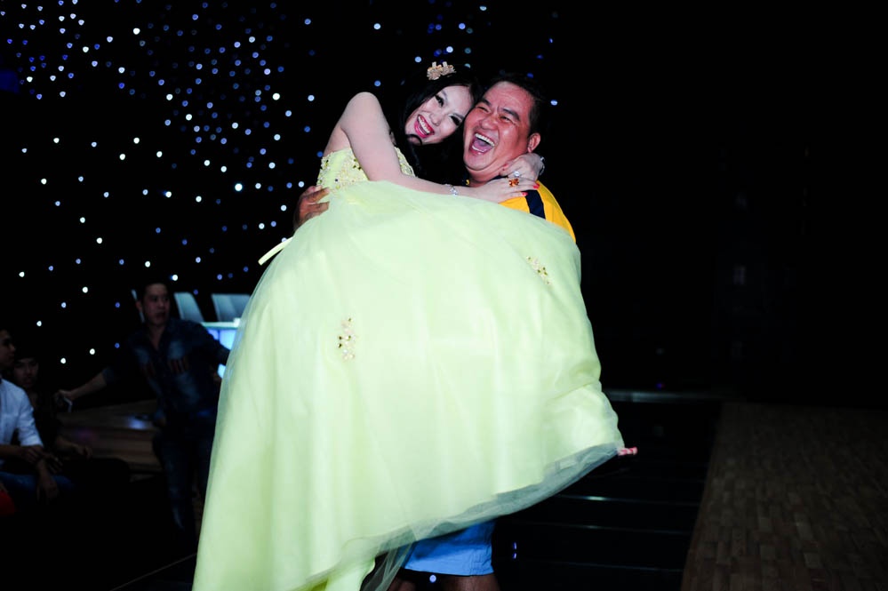 Hoang Map be bong Phi Thanh Van toi xem BNHV hinh anh