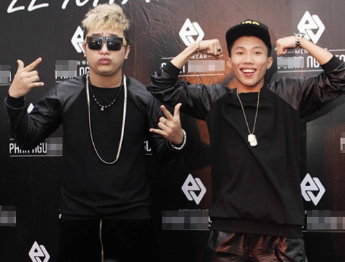 Mr. T va Yanbi lai bi to hat 'Thu cuoi' voi loi tuc tiu hinh anh