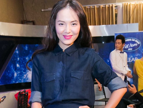 Phuong Linh mot minh di xem 'Vietnam Idol' hinh anh