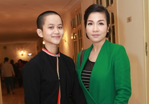 Sao Viet hao hung voi dem nhac cua nghe si duong cam the ky hinh anh