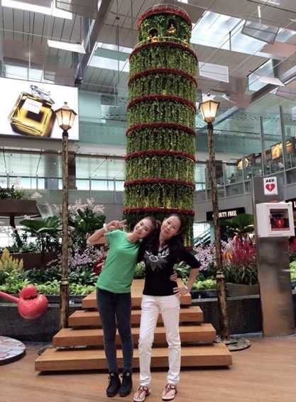 Hình ảnh xì tin hiếm hoi của mẹ con Khởi My. Cô chia sẻ: 