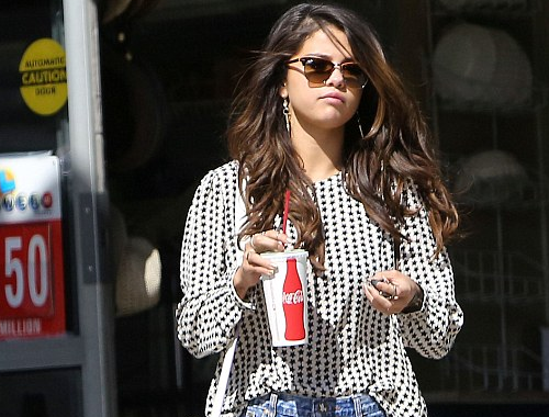 Selena Gomez hau toa vi Justin Bieber hinh anh