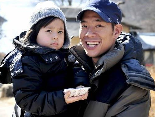 Cha con sao Han roi 'Bo oi, minh di dau the' hinh anh