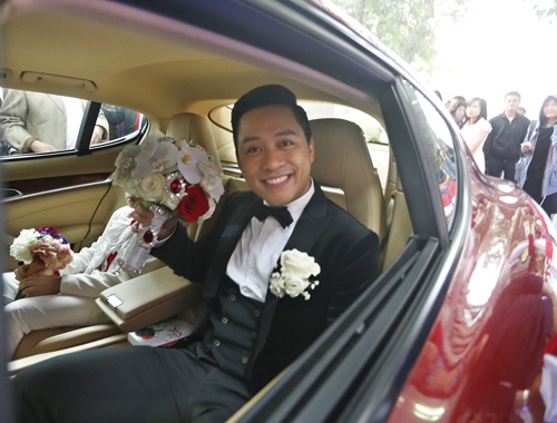 Tuan Hung dung xe bien la di ruoc dau hinh anh