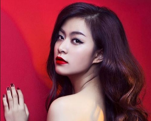 Hoang Thuy Linh: 'Khi yeu toi la meo ngoan' hinh anh