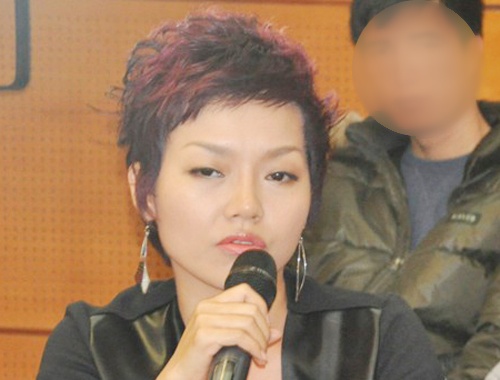 Hai Yen Idol va Thai Thuy Linh cung bi cuop o Sai Gon hinh anh