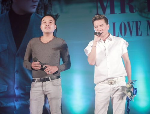 Dam Vinh Hung hat cung Khanh Binh hinh anh