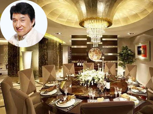 Bên trong biệt thự xa hoa ở Beverly Hills. Ảnh: QQ