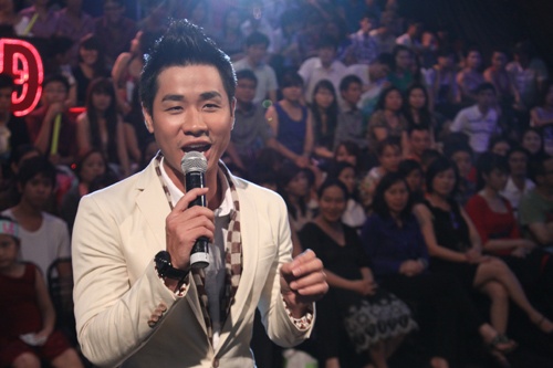 Sau này, anh tham gia dẫn chương trình cho rất nhiều show của HTV7, HTV9, VTV9, SCTV, VTV3 như Khuấy động nhịp đam mê, Tuổi trẻ sáng tạo, Đấu giá ngược, Sự lựa chọn thông minh, Trò chơi âm nhạc, Chuyên cơ số 6... Hay gần đây, Nguyên Khang từng đảm nhiệm vai trò MC nhiều chương trình giao lưu Việt Hàn.