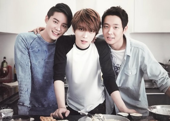 JYJ.