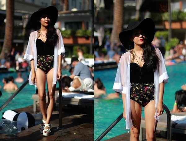 Những chiếc quần bơi cạp cao luôn là 