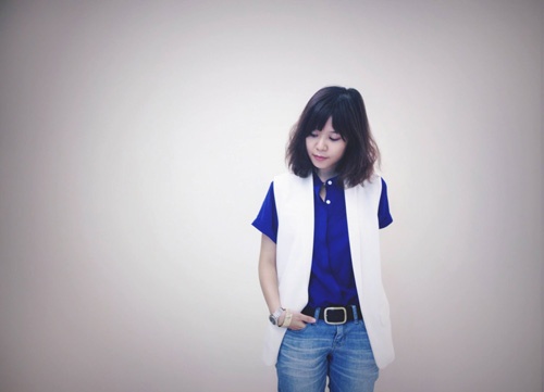 Biến hóa một chút với màu xanh cô ban.