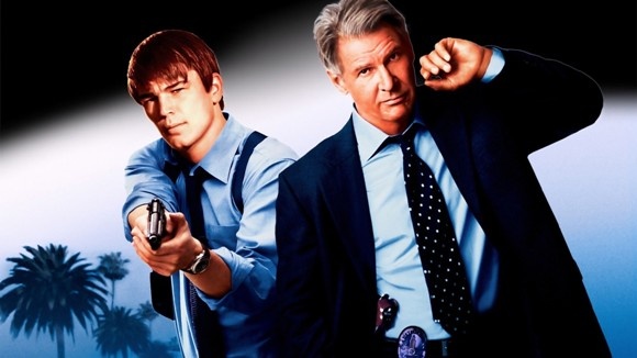 Huyền thoại Harrison Ford đã không hài lòng khi nam diễn viên Josh Hartnett hai xem vào chuyện của ông trên phim trường Hollywood Homicide. Cả hai dành cho nhau những biệt danh không mấy hay ho. Chính vì thế, họ hiếm khi nhìn vào mắt nhau trong thời gian quay phim và liên tục bắt nạt nhau tại những cuộc họp báo quảng bá cho Hollywood Homicide. Bộ phim cuối cùng cũng thất bại.