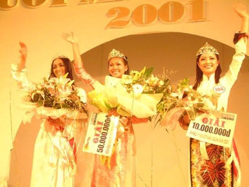 Cô từng tham gia nhiều cuộc thi người mẫu, hoa hậu khác nhau.