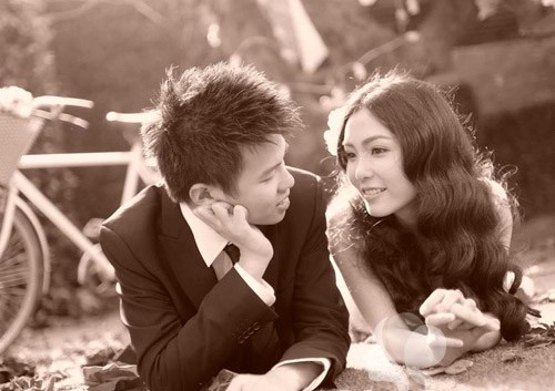 Đầu năm 2014, Ngọc Linh chính thức lên xe hoa với chú rể người Thái Lan. 