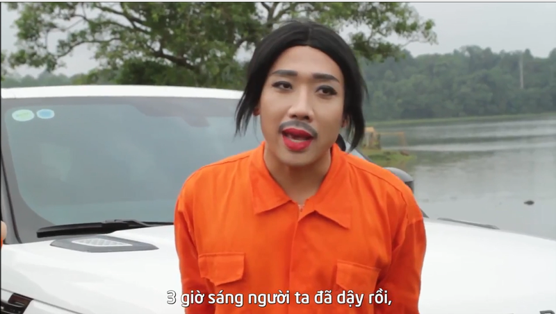 Tạo hình ấn tượng của Trấn Thành trong bộ phim Trùm Cỏ. Ảnh: Galaxy