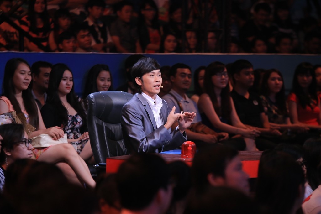 Giám khảo Hoài Linh dành nhiều lời khen cho diễn xuất của Phương Trinh và lựa chọn cô là người chiến thắng trong tập 1 chương trình Ơn giời cậu đây rồi mùa 2.