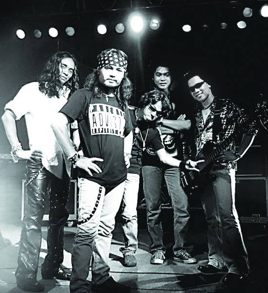 Những thành viên đầu tiên của rock band Bức Tường. Ảnh: FB Tràn Nhật Hoàng.