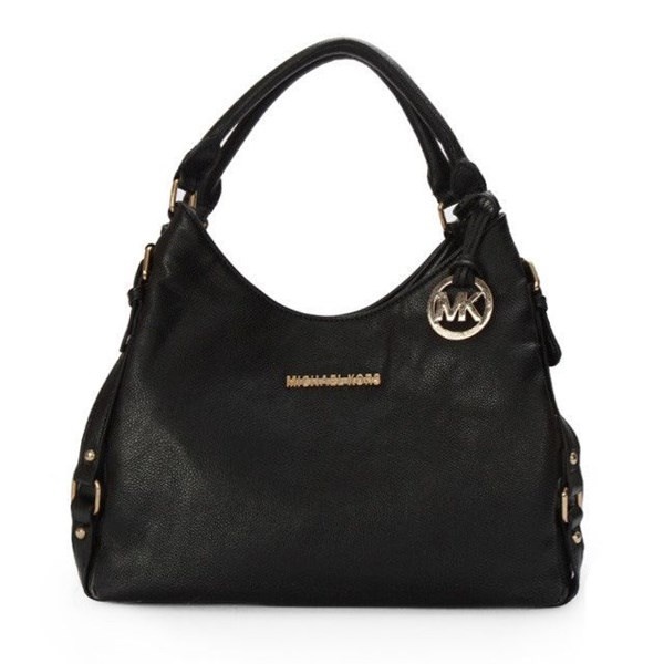 Túi Hobo: làm từ chất liệu mềm (thường là da hoặc vải) với phom hình bán nguyệt khi đeo. Túi thường có quai ngắn vừa vặn để đeo vai hoặc xách tay.