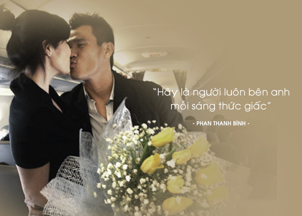 Phan Thanh Bình và Thảo Trang quen nhau khi cô mới học cấp 3 và sau 5 năm tìm hiểu, cầu thủ hiện chơi cho CLB Đắk Lắk rước nàng về dinh năm 2009 đúng vào ngày Valentine. Kỷ niệm 3 năm ngày cưới, Thanh Bình gây xôn xao dư luận với màn tỏ tình trên máy bay. Trên nền nhạc Stand by me, cầu thủ sinh năm 1986 giơ băng-rôn trước mặt vợ với nội dung 