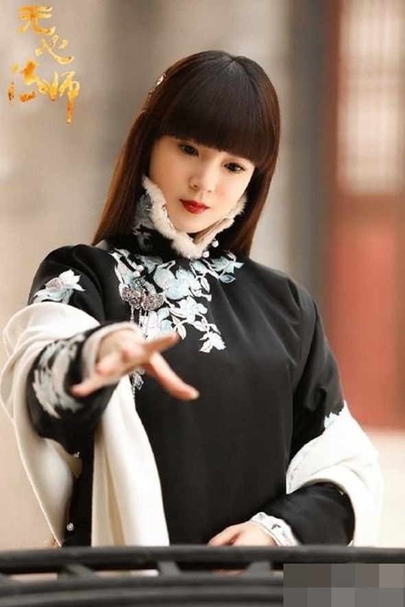 5. Nhạc Ỷ La trong Pháp sư vô tâm  Nữ diễn viên sinh năm 1994 Trần Dao chiếm trọn trái tim khán giả với vai Nhạc Ỷ La trong bộ phim truyền hình Pháp sư vô tâm. Từ tạo hình đến diễn xuất của người đẹp đều được khán giả đánh giá cao.