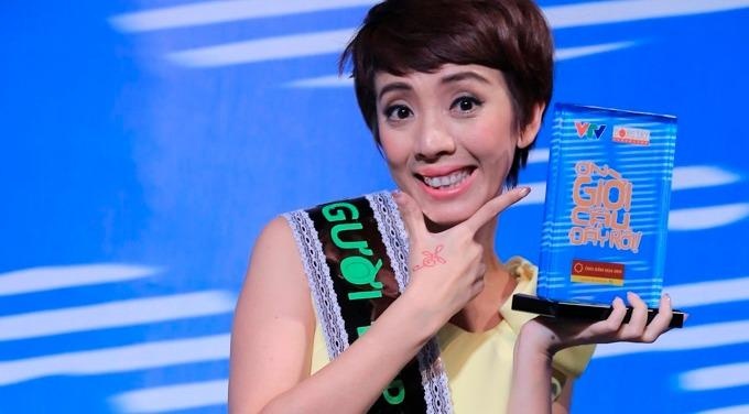 Thu Trang, Van Trang thi Hoa hau vu tru tai On gioi hinh anh