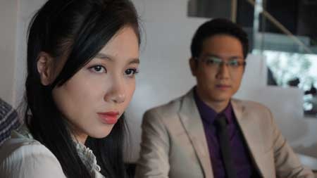 Minh Hà đảm nhận vai Trinh phải trải qua nhiều thăng trầm trong hôn nhân ở phim Hôn nhân trong ngõ hẹp.