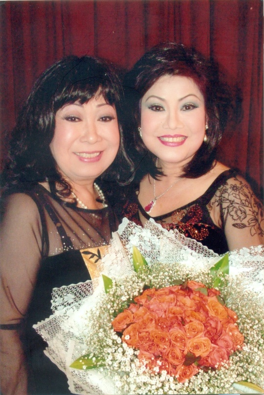 NSƯT Ngọc Hương và Phượng Liên.