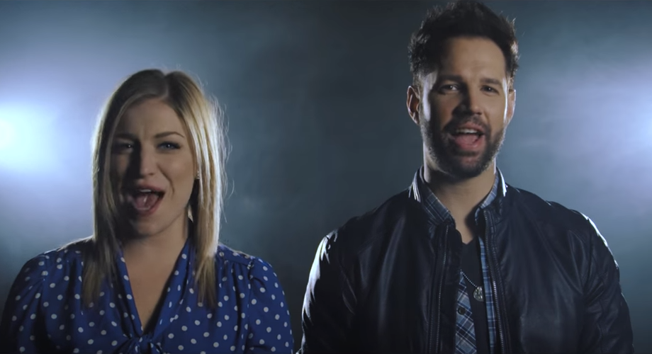 Ban mash-up 30 ca khuc hot nam 2015 trong 3 phut hinh anh