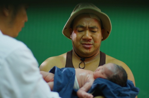 Hieu Hien noi ve viec con gai moi sinh 6 tieng dong phim hinh anh