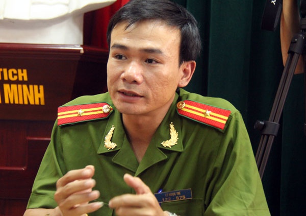 Lo nguoi tung tin khien hang loat hoc sinh nghi hoc hinh anh