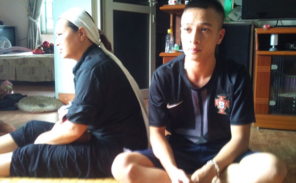 Nguoi dan ong tu vong sau khi bi cong an kiem tra hanh chinh hinh anh