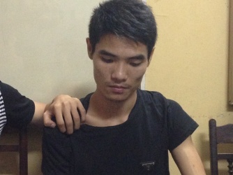 Ve gap nguoi tinh, ke sat hai chu nha nghi bi bat hinh anh