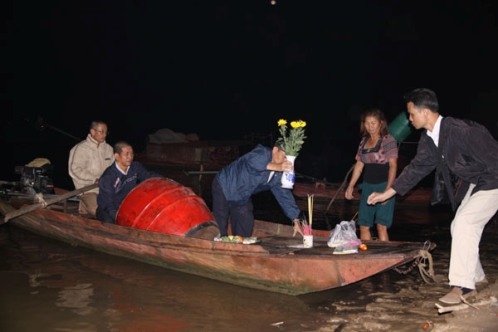 Cau sieu cho nan nhan di tham my bi nem xac phi tang hinh anh