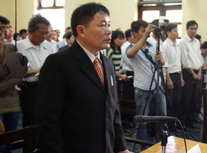 Ong Doan Van Vuon doi boi thuong hang chuc ty hinh anh