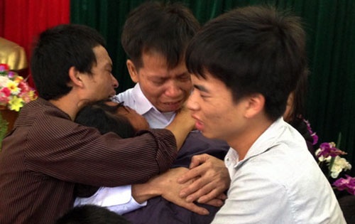 Tha nguoi mang an chung than sau 10 nam ngoi tu hinh anh