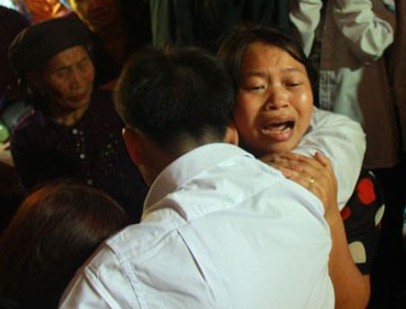 Nghi pham giet nguoi dung gan 100 sim dien thoai sau vu an hinh anh