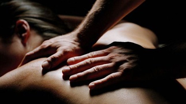 Gai massage giang bay nguoi tinh cuom 200 trieu hinh anh