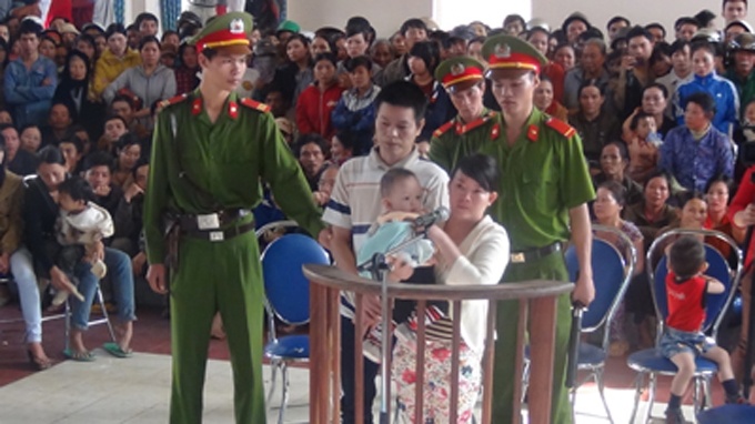Tu hinh nghich tu giet me tha xac xuong gieng hinh anh