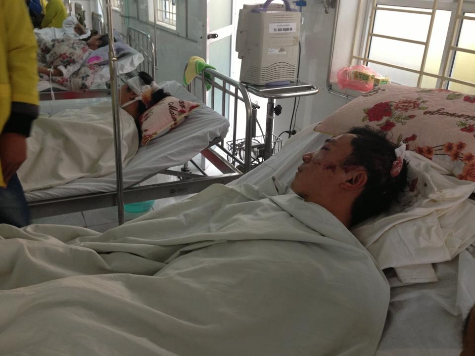 Phut hon chien o nha may Samsung hinh anh