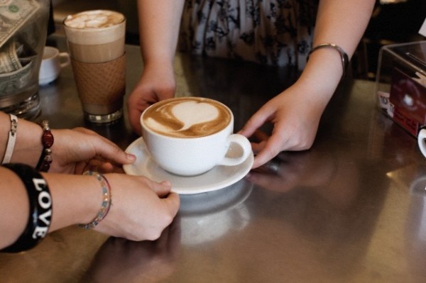 Gay me, cuop tai san nguoi tinh dong tinh hinh anh