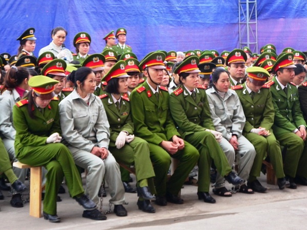 30 an tu hinh cho duong day buon hon 5.000 banh heroin hinh anh
