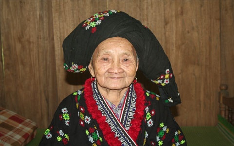 Cu gia chua benh vo sinh gioi nhat xu Muong hinh anh