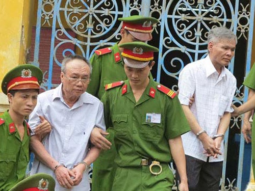 Vũ Quốc Hảo (phải) bị kết án tử hình trong vụ án tham nhũng xảy ra tại ALC II, nay lại bị đề nghị truy tố trong vụ án mới.